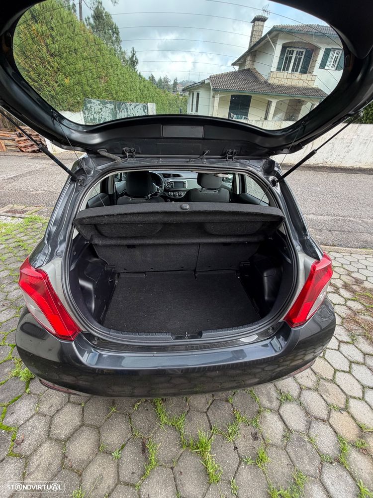 Toyota Yaris 1.4 D-4D Comfort+Navi - 9