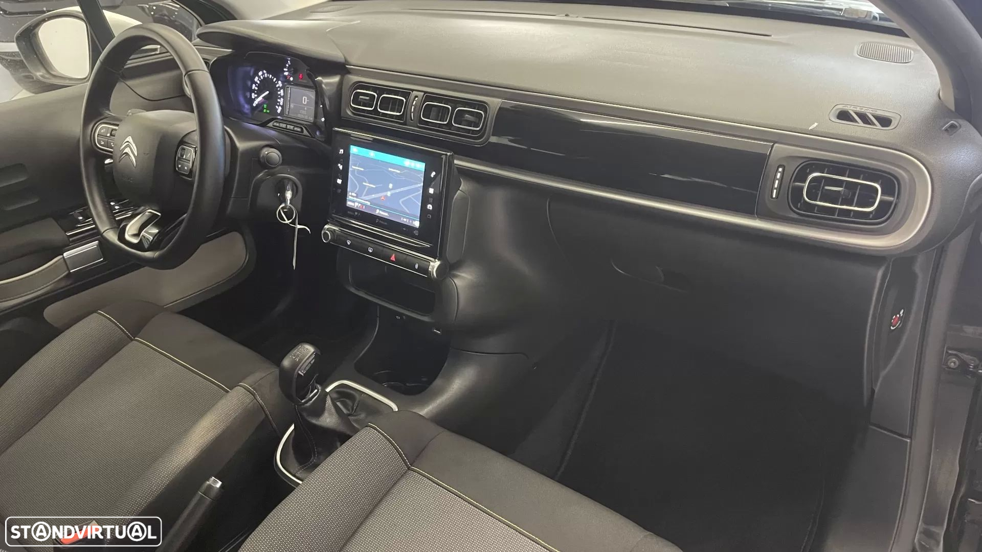 Citroën C3 1.2 PureTech Shine - 19