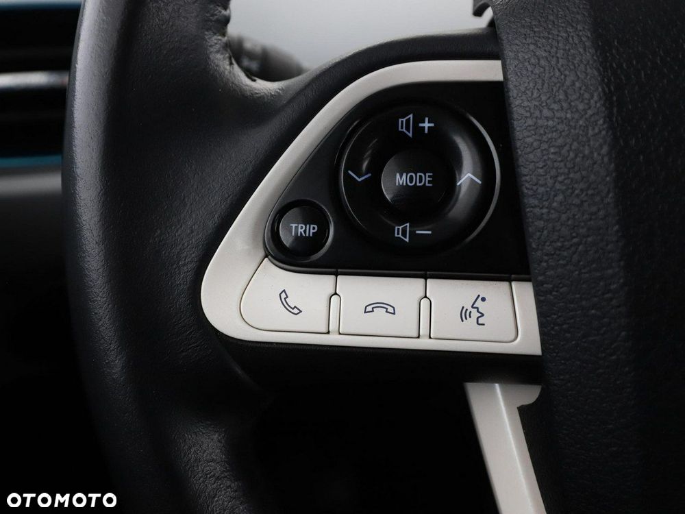 Toyota Prius 1.8 Hybrid Premium - 34