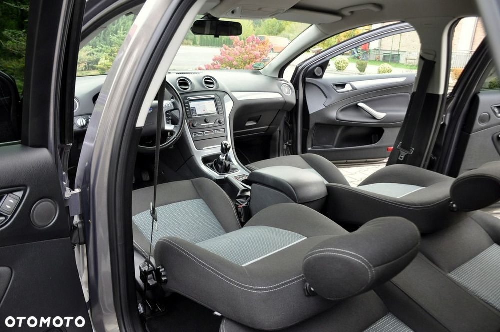 Ford Mondeo - 27