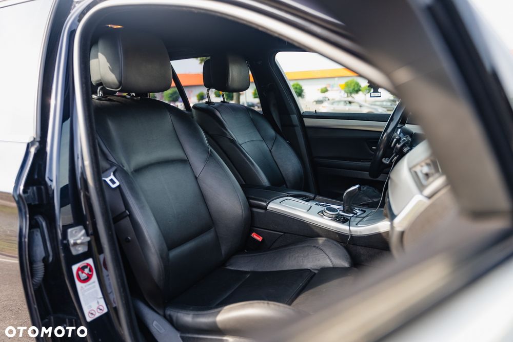 BMW Seria 5 535d Touring - 39