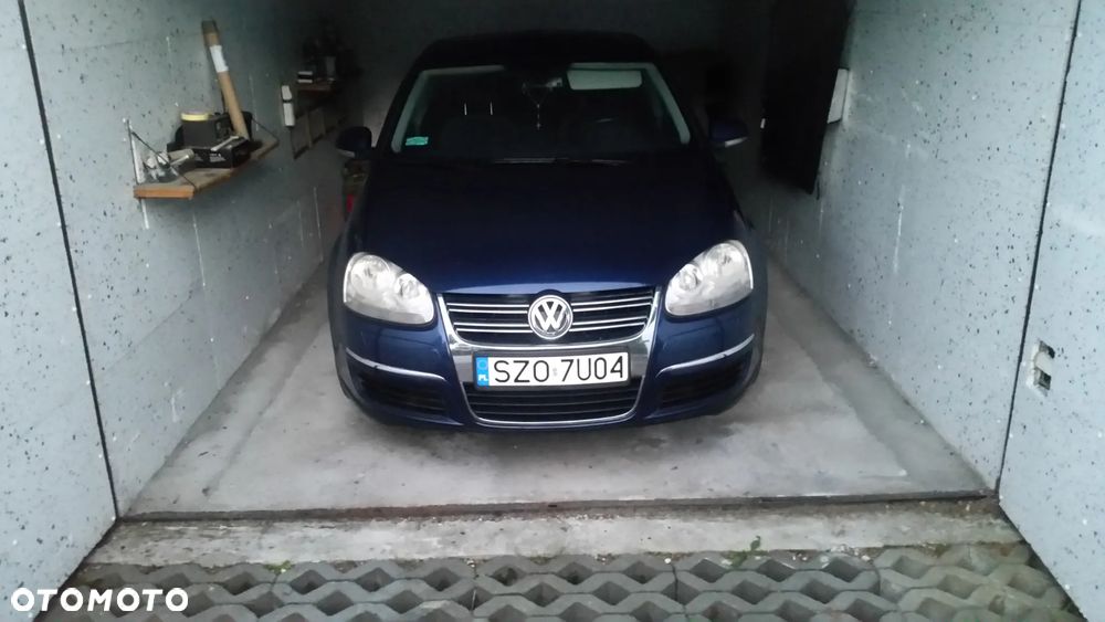 Volkswagen Jetta 1.9 TDI Comfortline - 9