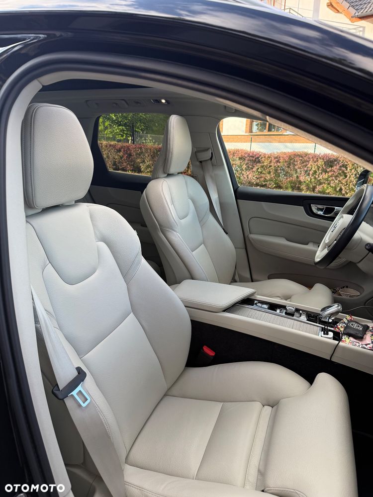 Volvo XC 60 B5 D AWD Inscription - 20
