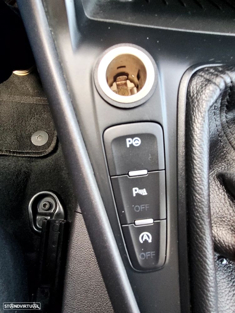 Ford Focus 1.5 TDCi ECOBlue Titanium - 10