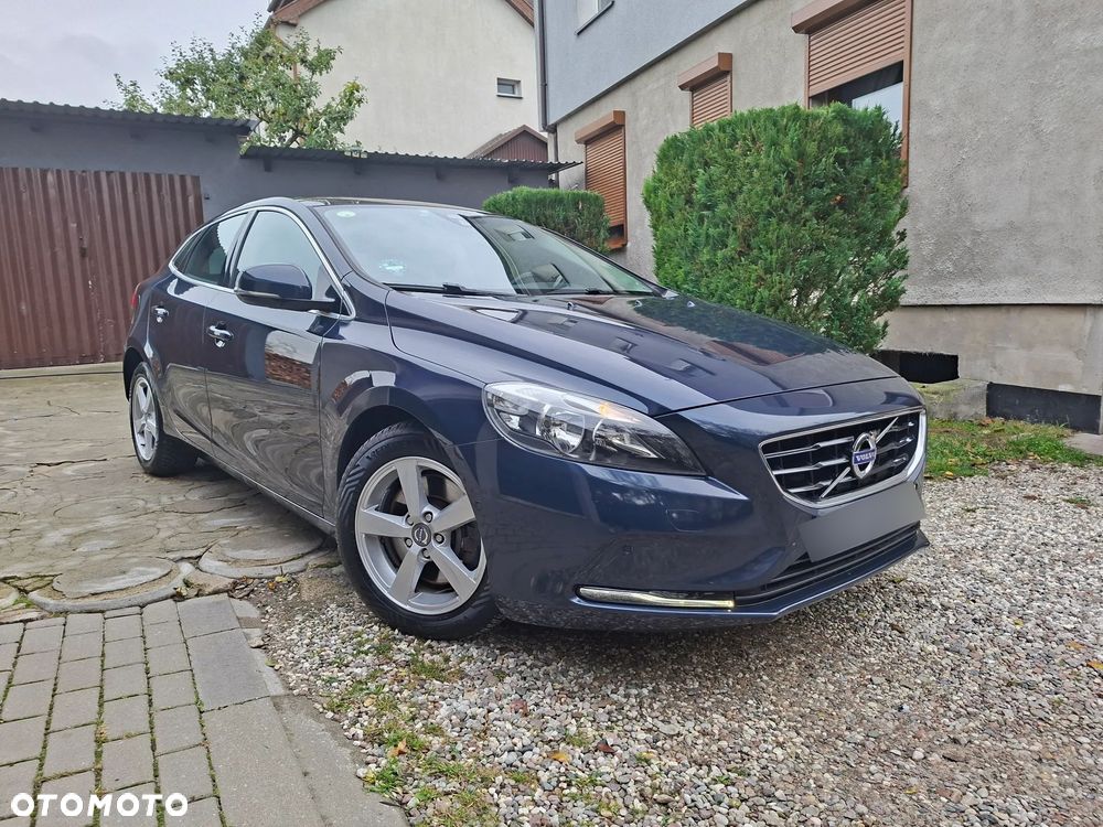 Volvo V40