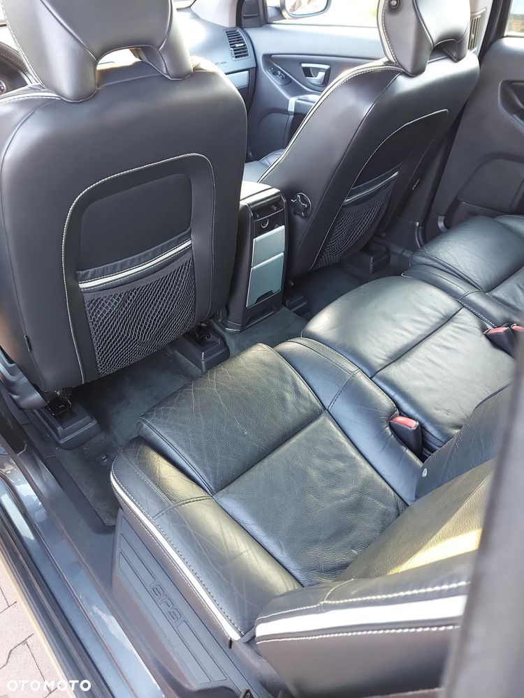 Volvo XC 90 - 9