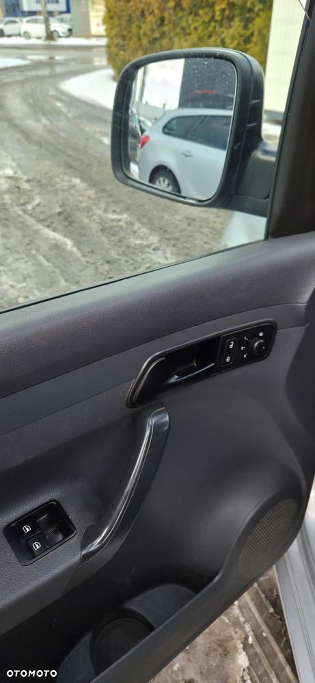 Volkswagen Caddy - 22