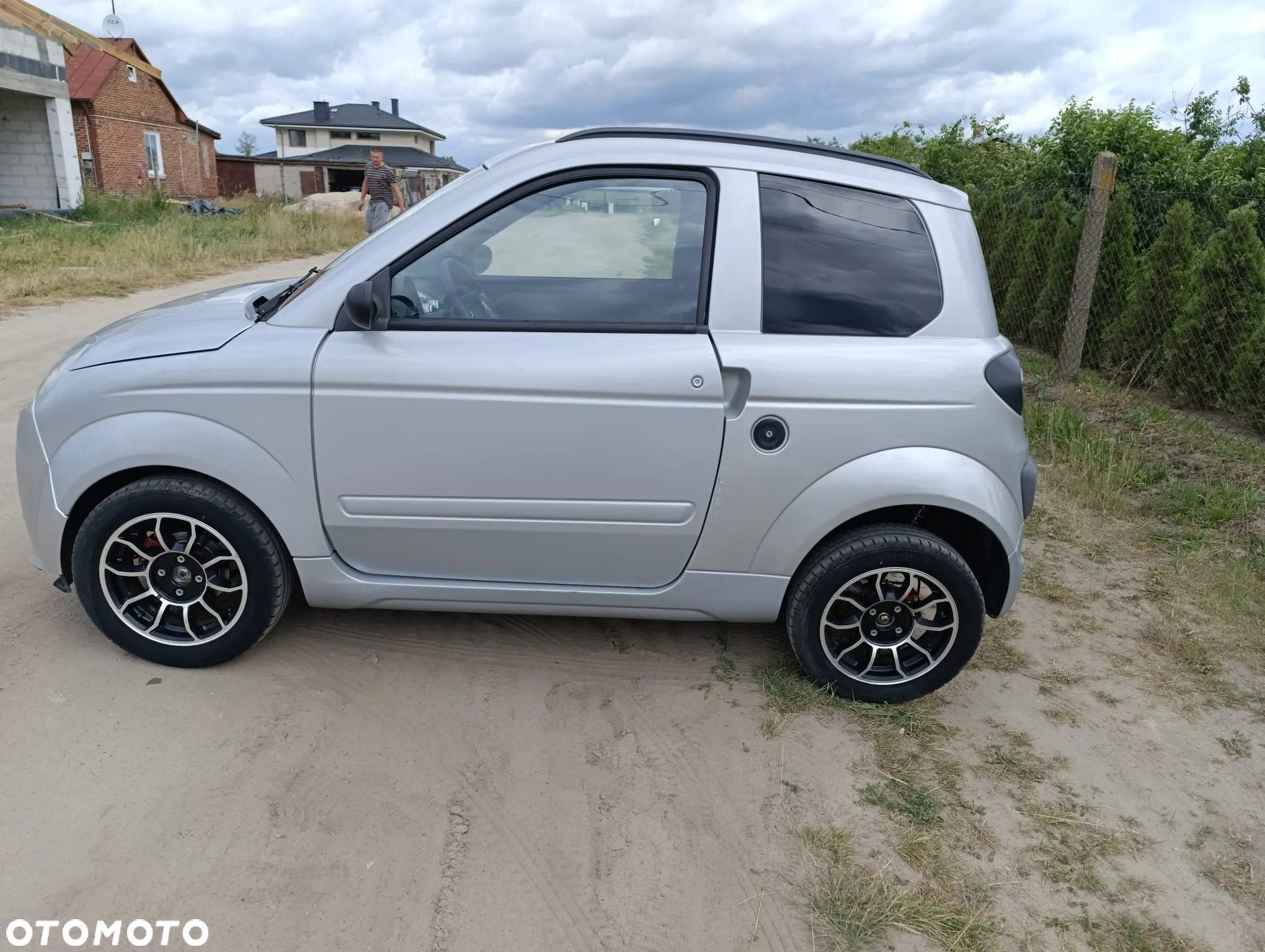 Microcar M.GO - 8