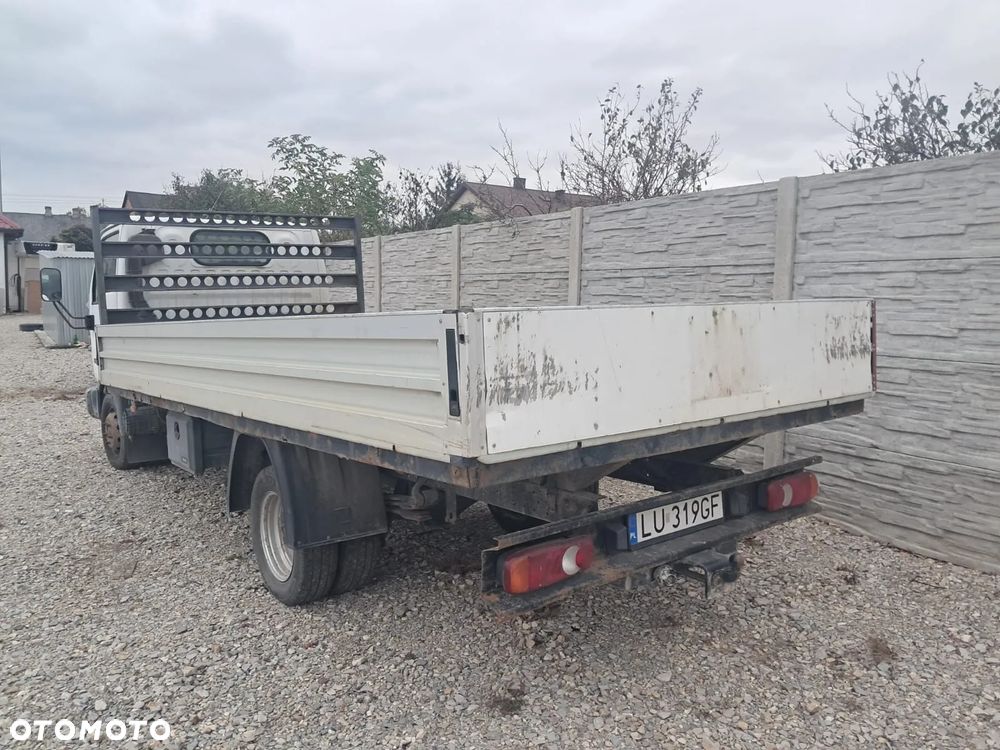 Nissan CABSTAR - 2
