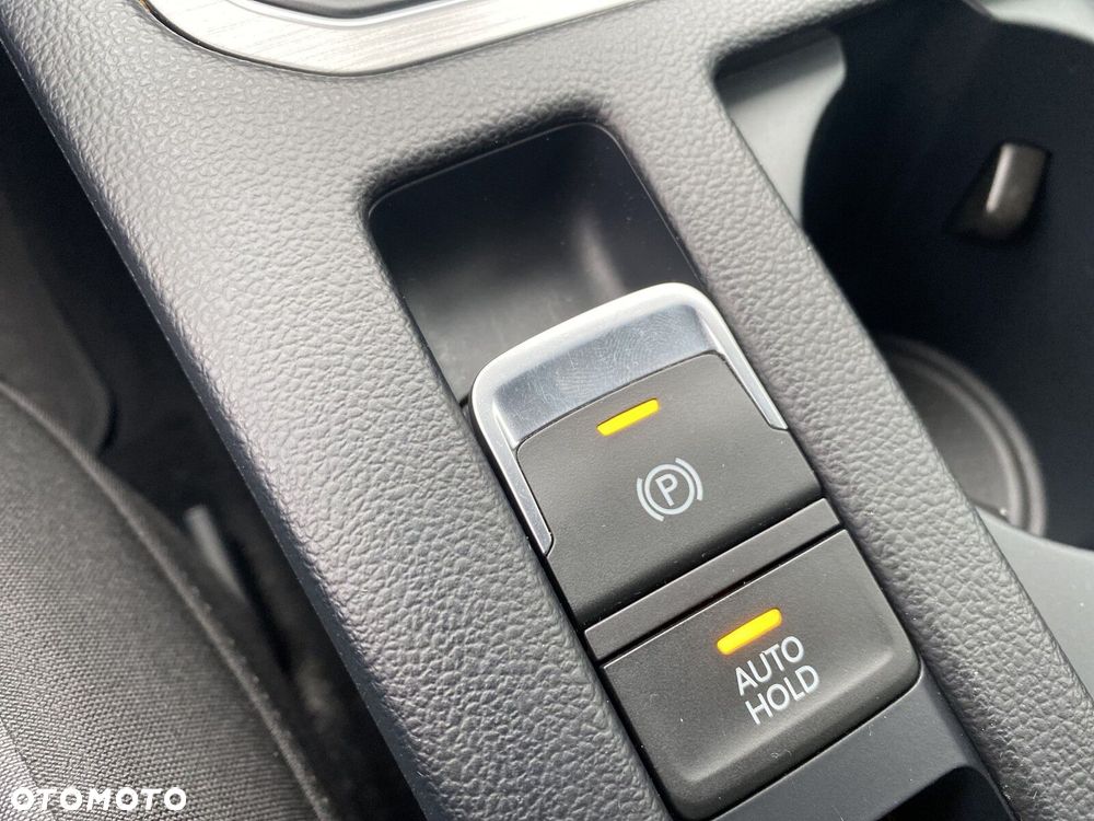 Volkswagen Passat - 24