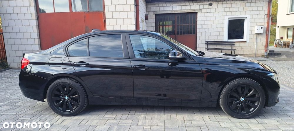 BMW Seria 3 320i Advantage sport - 6