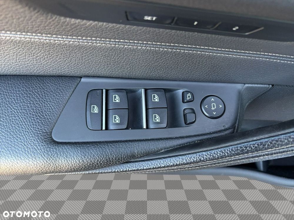 BMW Seria 5 540i xDrive Luxury Line - 12