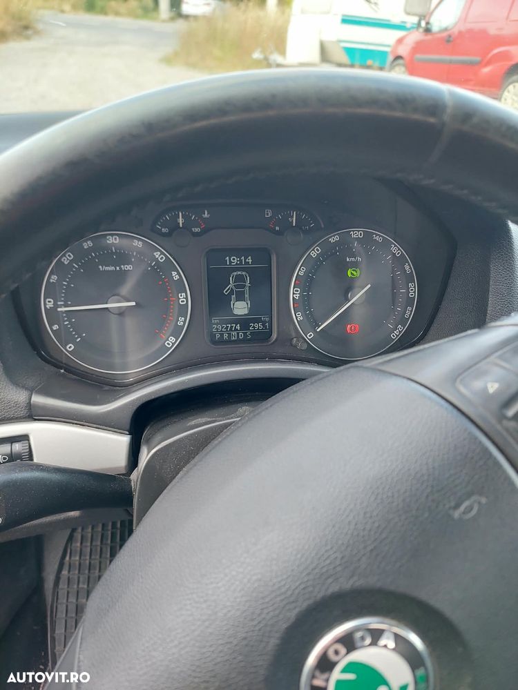 Skoda Octavia - 2
