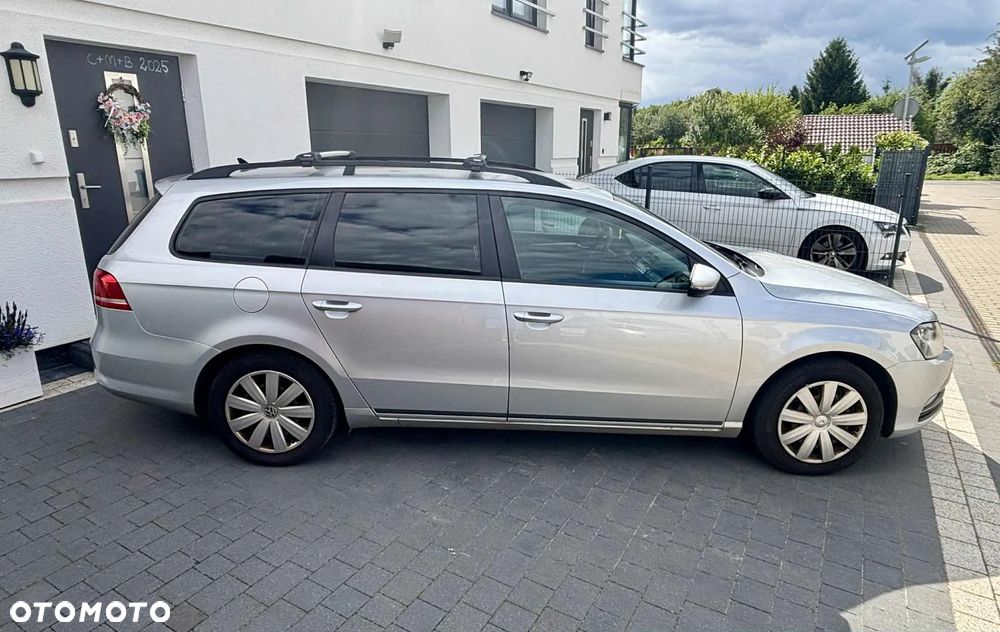 Volkswagen Passat 1.6 TDI DPF BlueMot Comfortline - 3