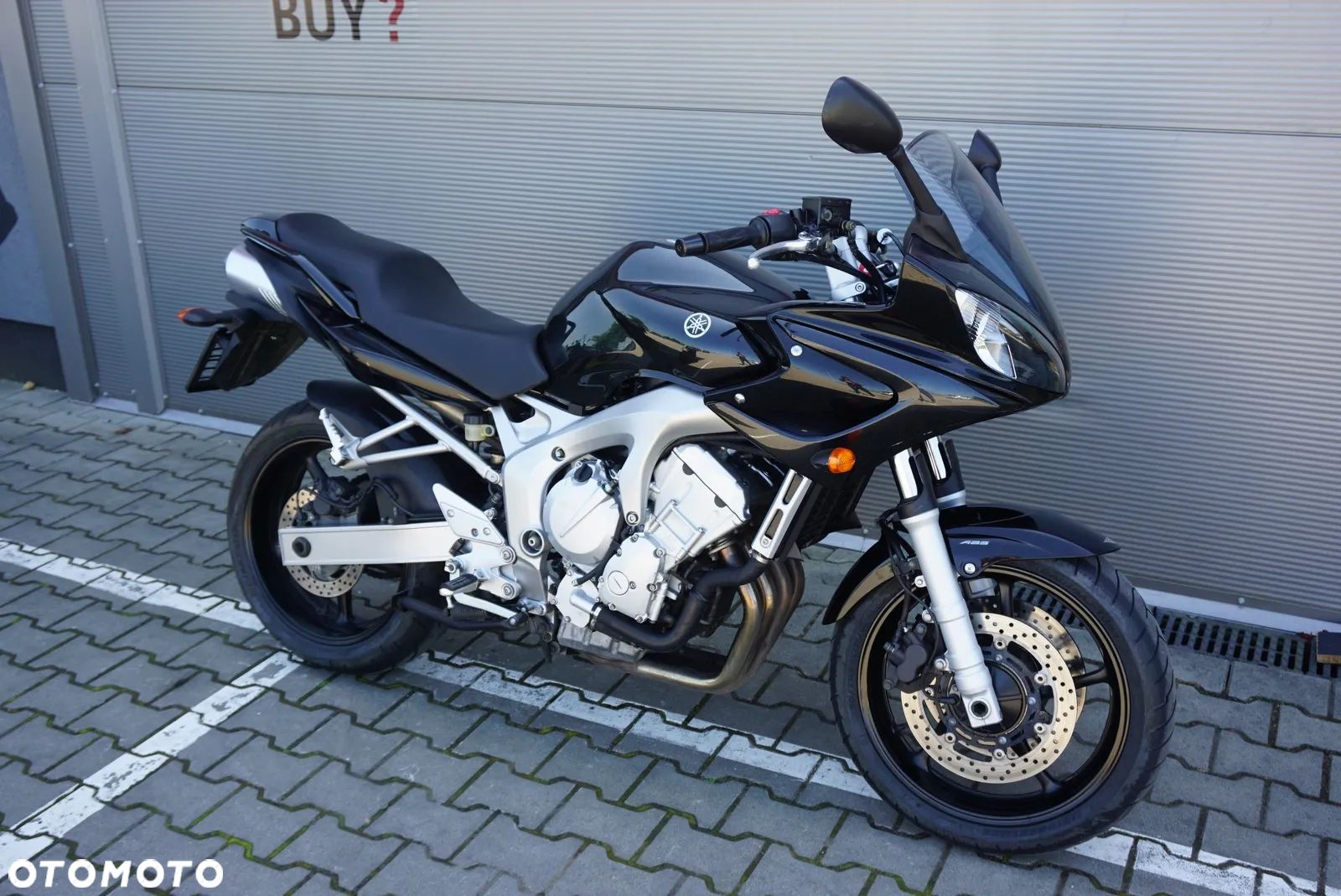 Yamaha FZ6 - 1