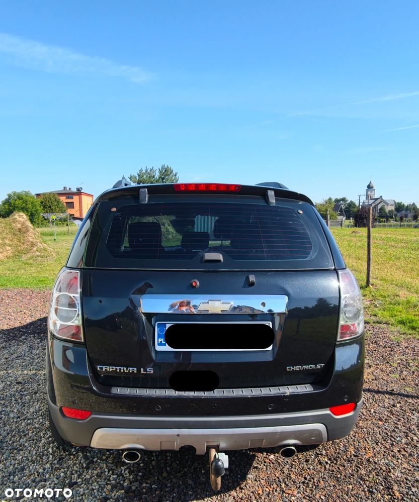 Chevrolet Captiva 2.4 LS 5os - 3