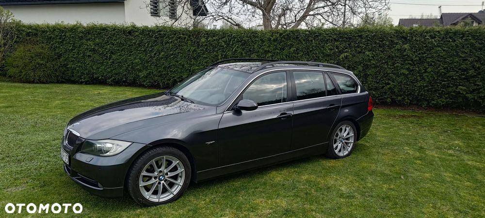 BMW Seria 3 330i - 4