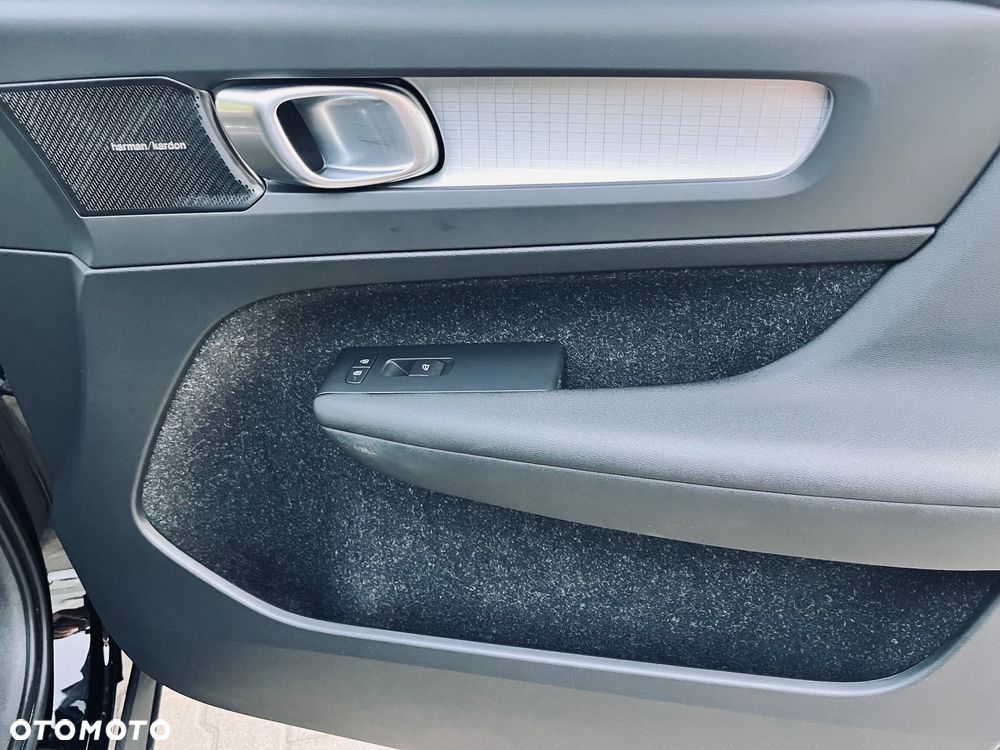 Volvo XC 40 - 18