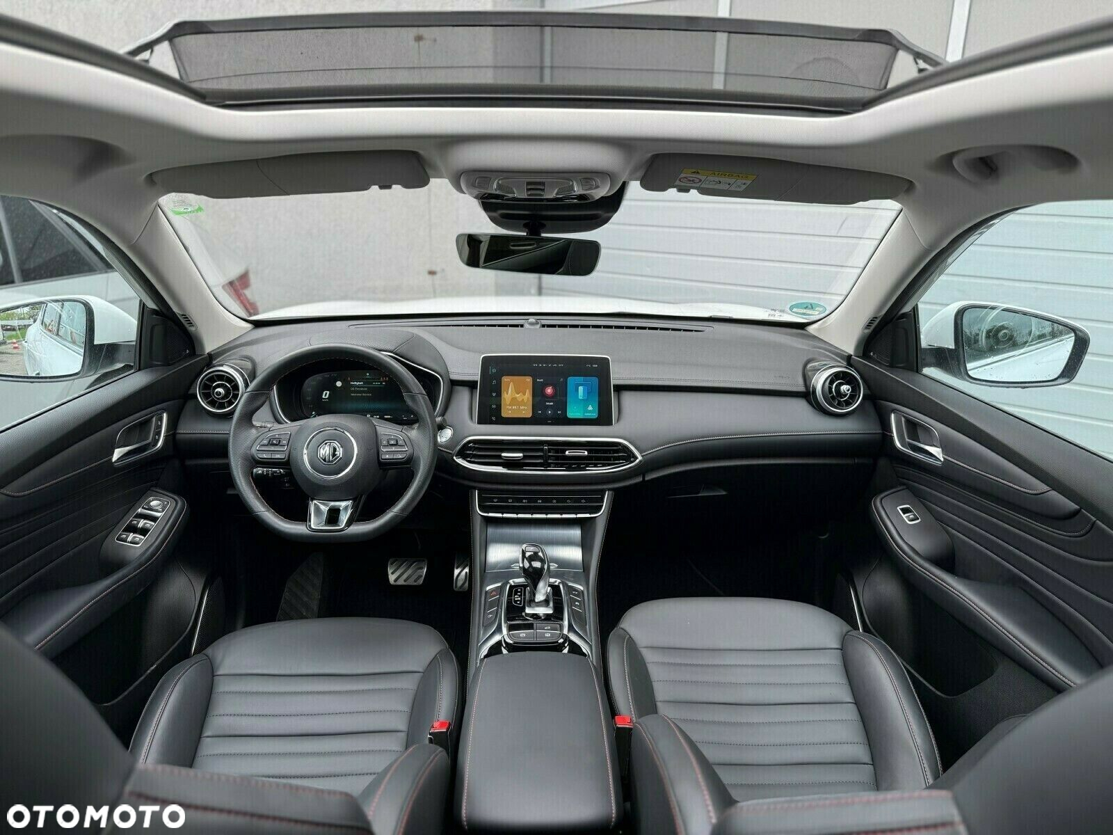 MG HS 1.5 T-GDI Exclusive DCT - 12
