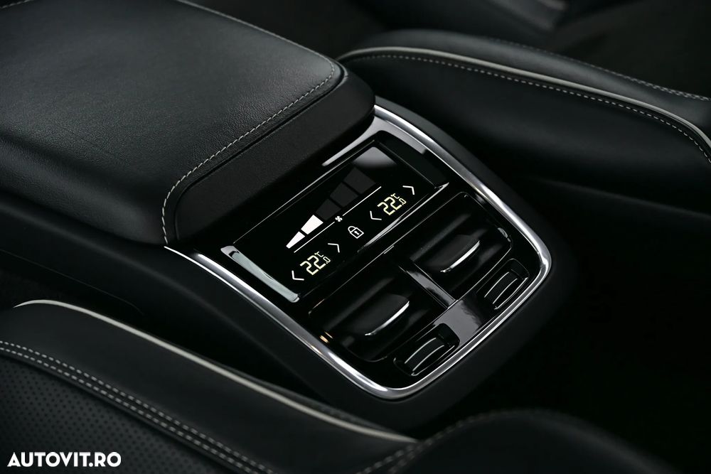 Volvo XC 60 D4 AWD Geartronic RDesign - 29