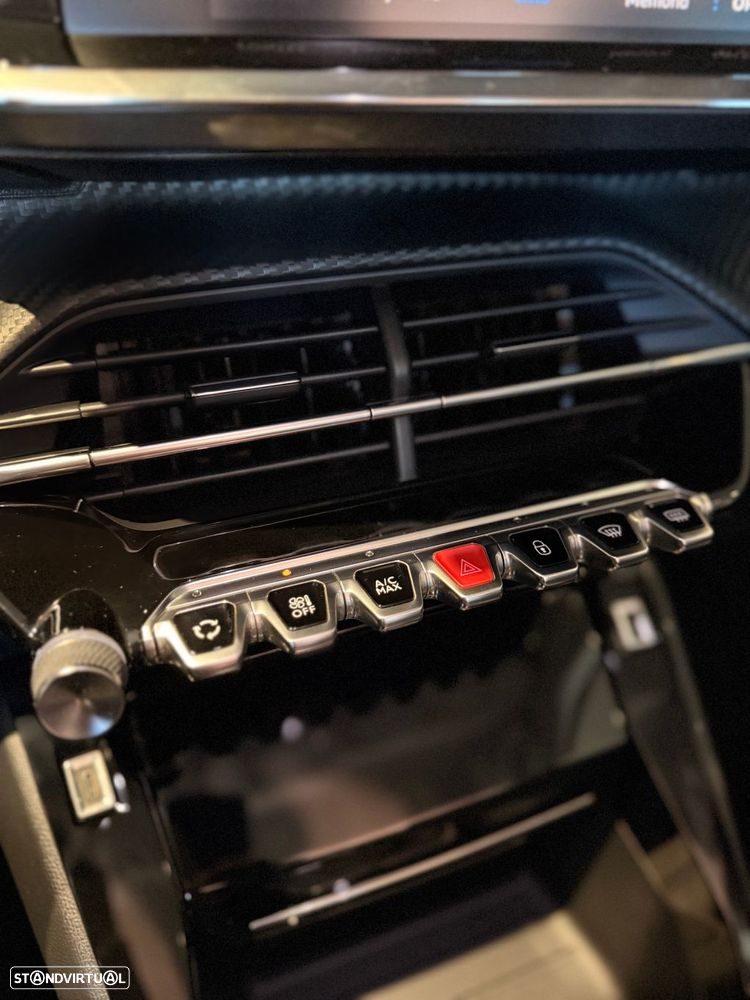 Peugeot 2008 1.2 PureTech Allure Pack - 24