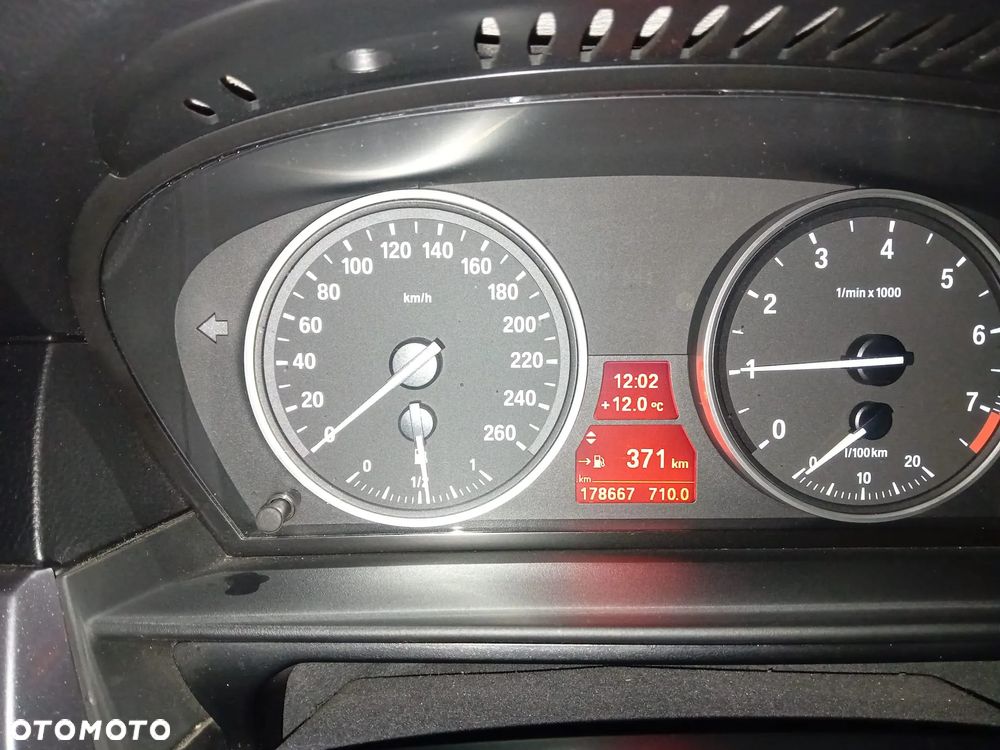 BMW Seria 5 520i - 6