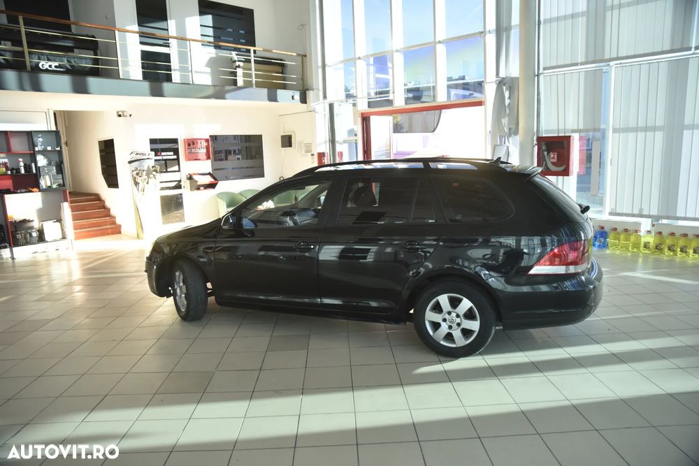 Volkswagen Golf 1.9 TDI DPF Tour Edition - 3