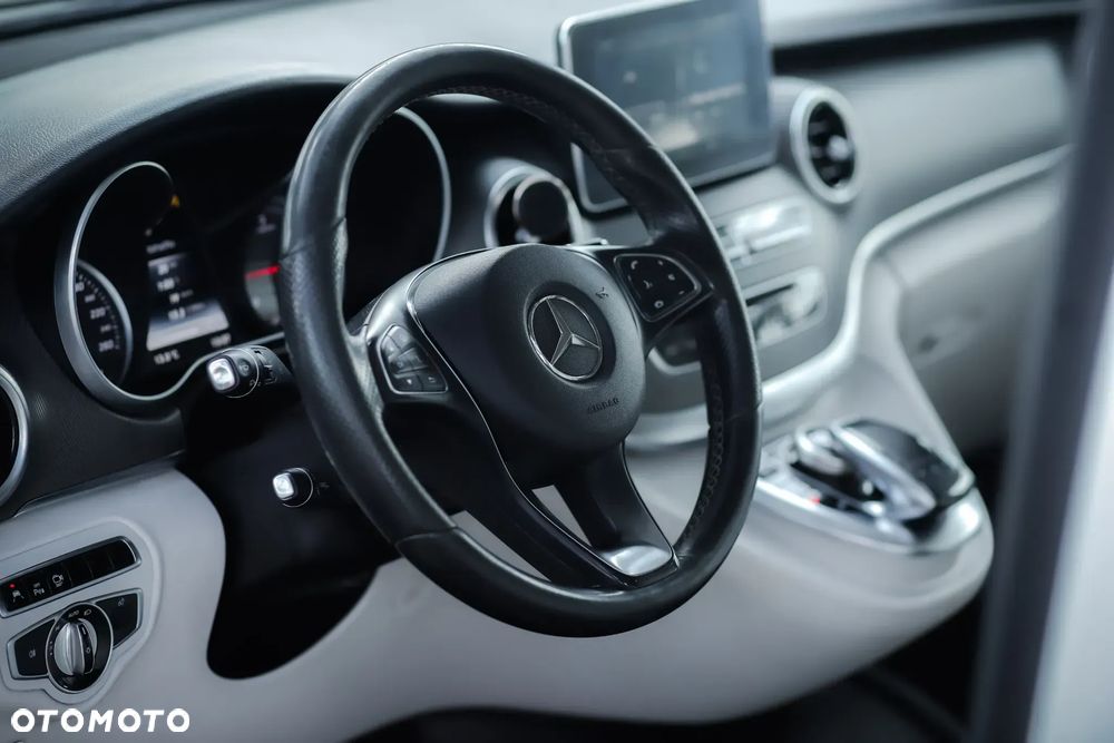 Mercedes-Benz Klasa V 250 (BlueTEC) d Avantgarde 7G-Tronic (d³ugi) - 17