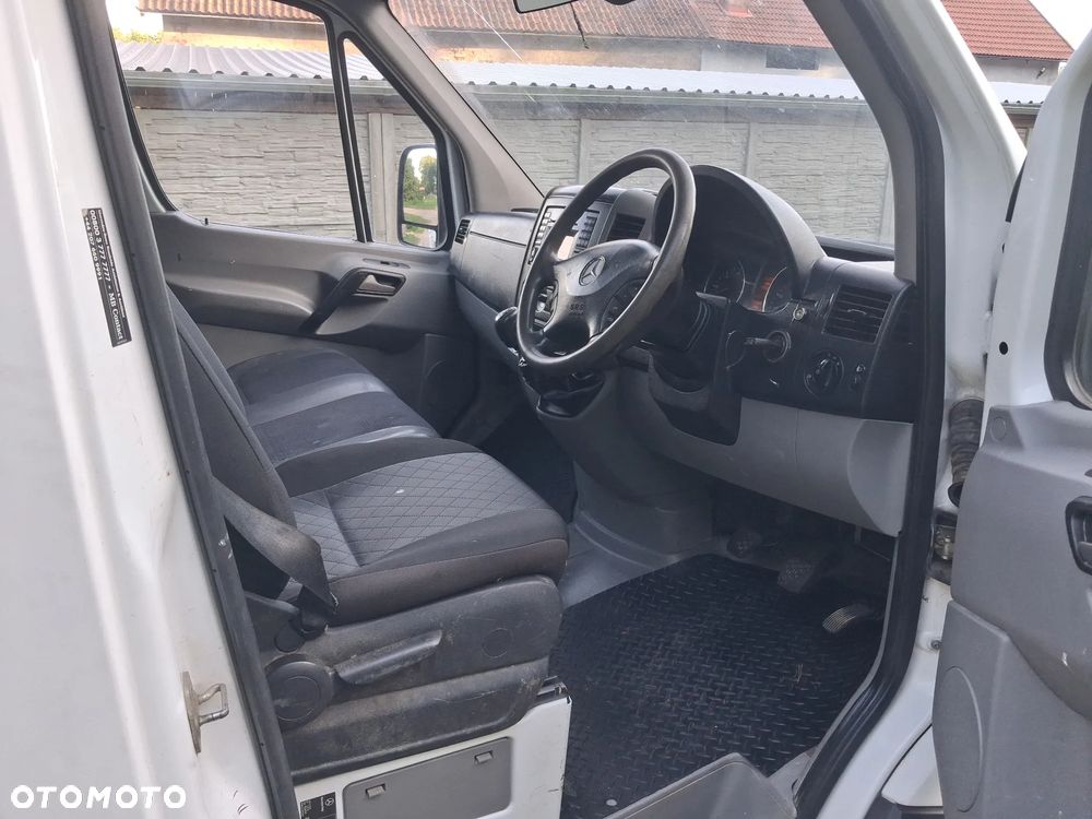 Mercedes-Benz Sprinter - 10