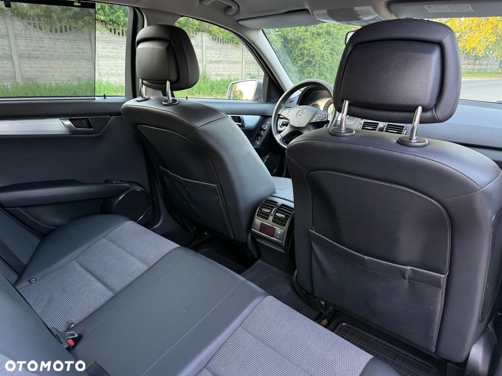 Mercedes-Benz Klasa C 220 CDI DPF Avantgarde - 13