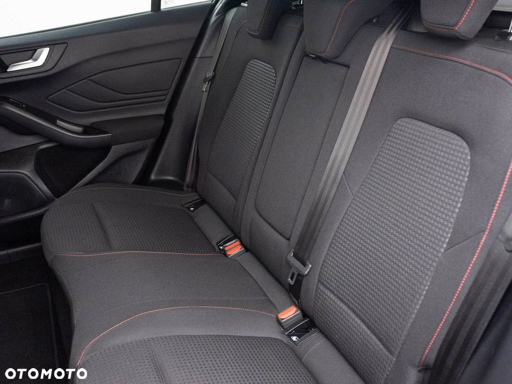 Ford Focus - 26