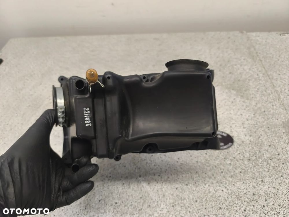 Airbox, obudowa filtra powietrza Triumph Trident 660 2022 - 6