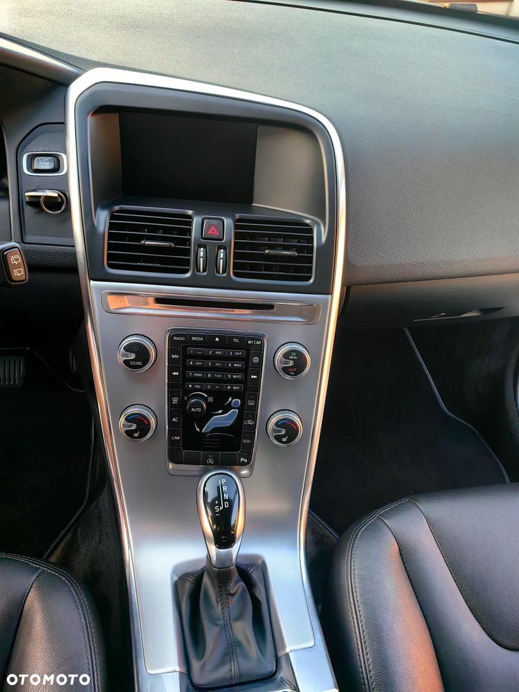 Volvo XC 60 D4 Drive-E Summum - 40