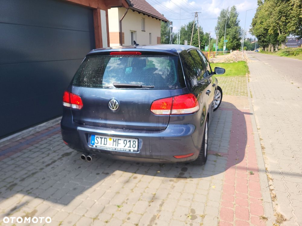 Volkswagen Golf - 2