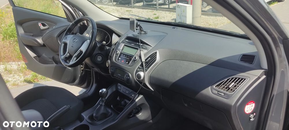 Hyundai ix35 1.6 2WD Fifa World Cup Edition - 12