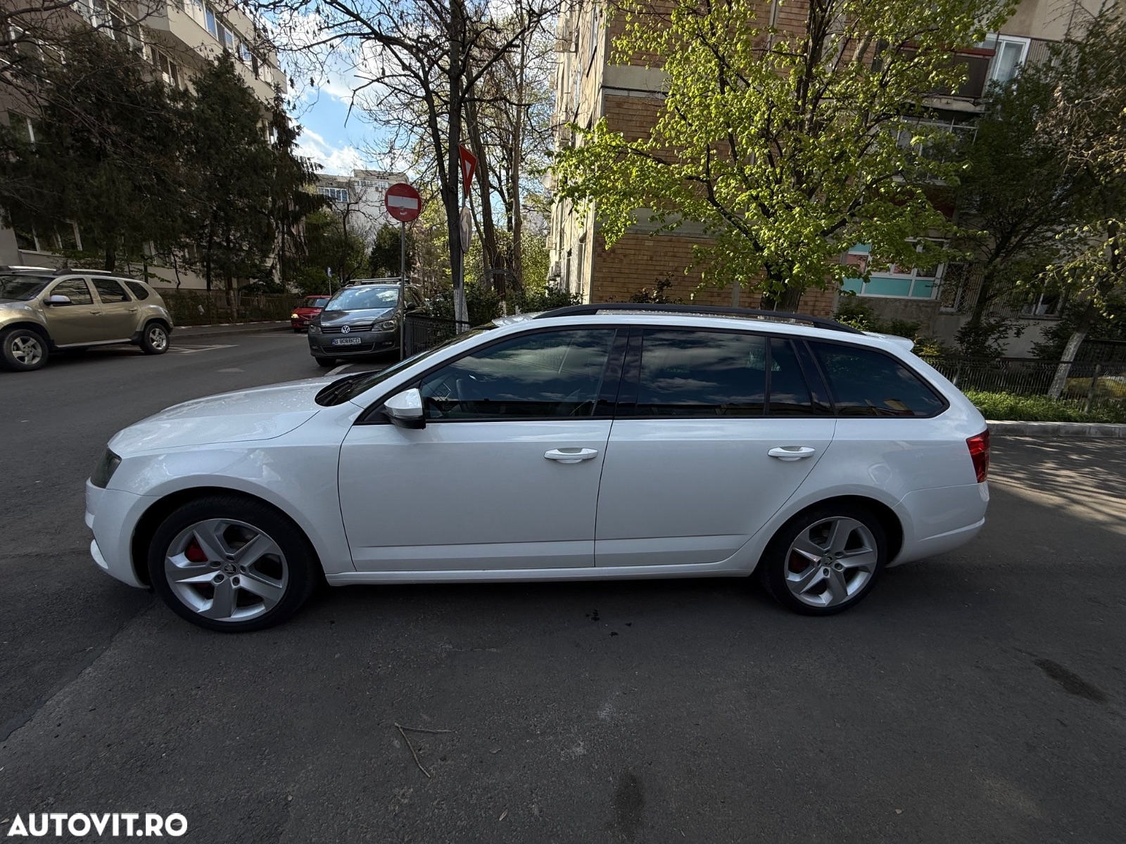 Skoda Octavia 2.0 TDI DSG RS - 2
