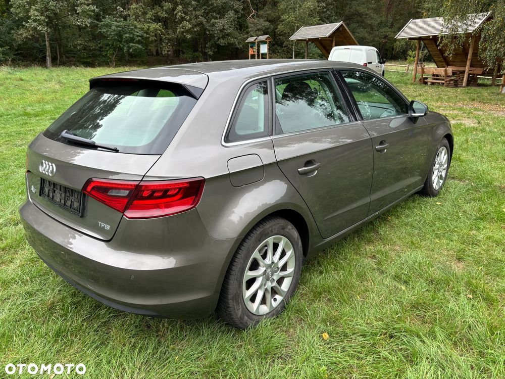 Audi A3 Sportback - 7