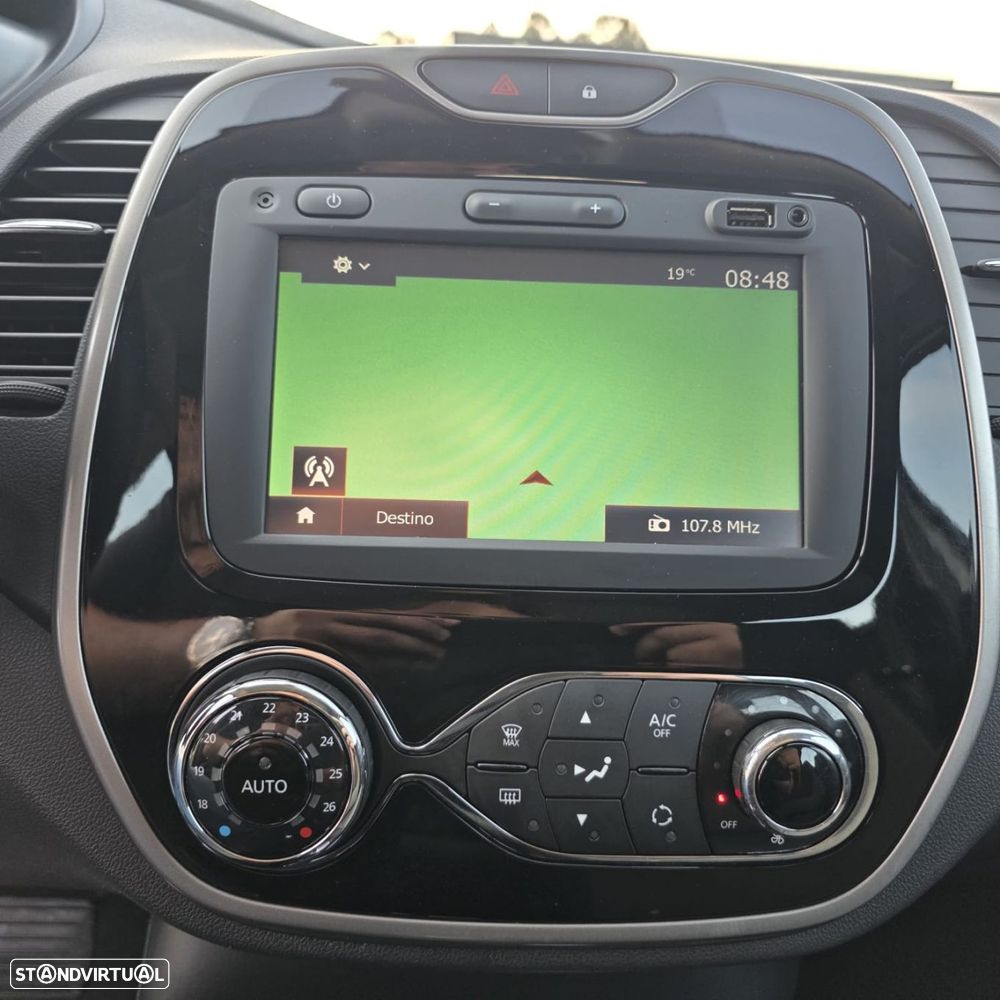 Renault Captur 1.2 TCe Exclusive EDC - 8