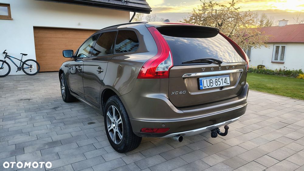 Volvo XC 60 D3 R-Design - 3