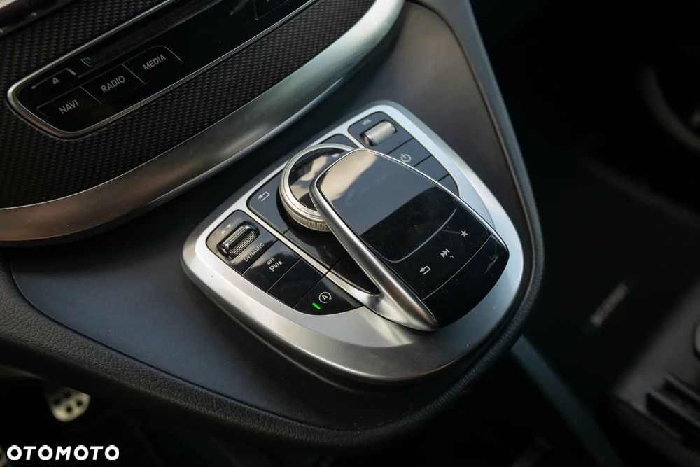 Mercedes-Benz Klasa V 250 d 4-Matic 7G-Tronic - 29