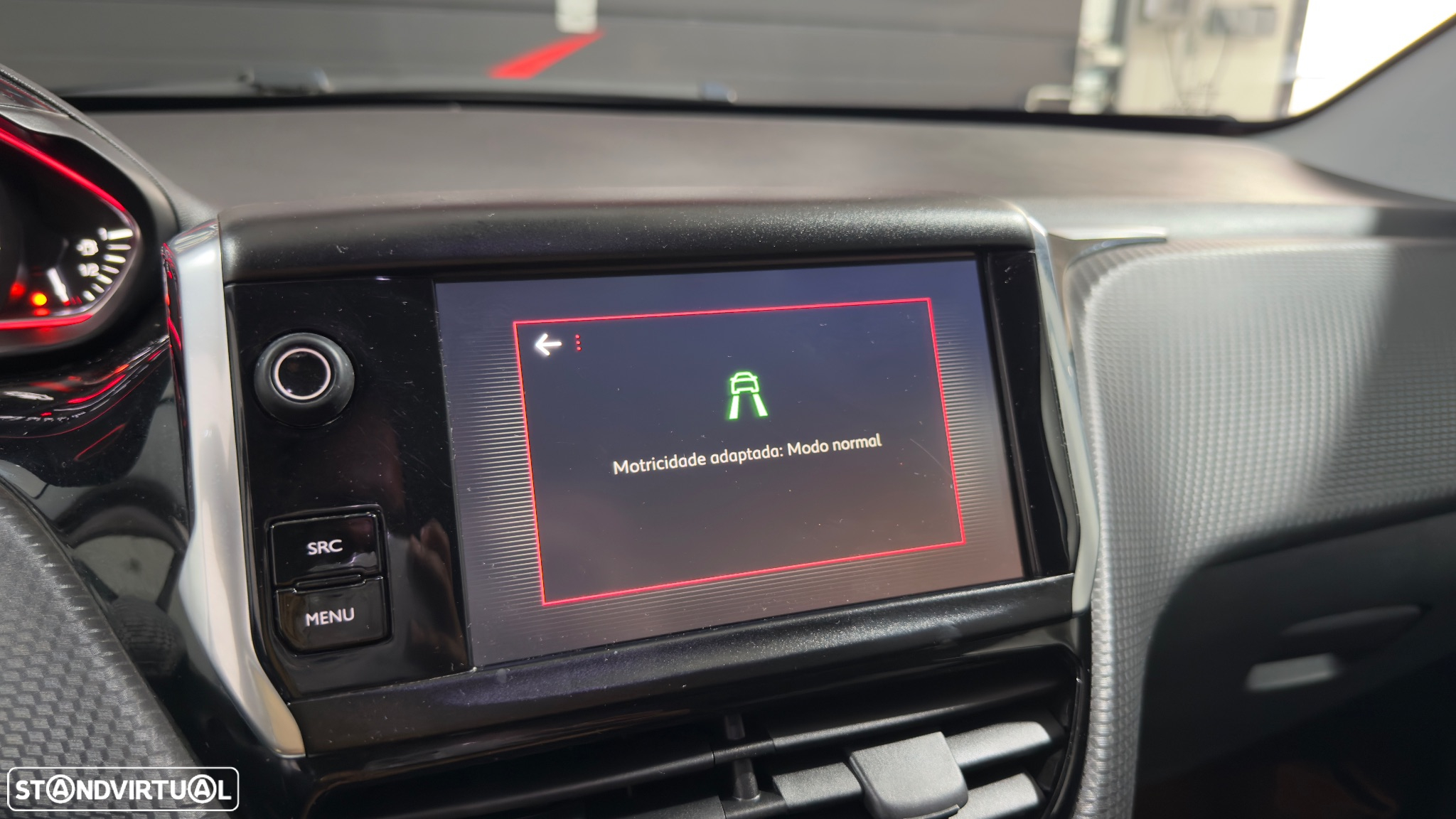 Peugeot 2008 1.2 PureTech GT Line - 29