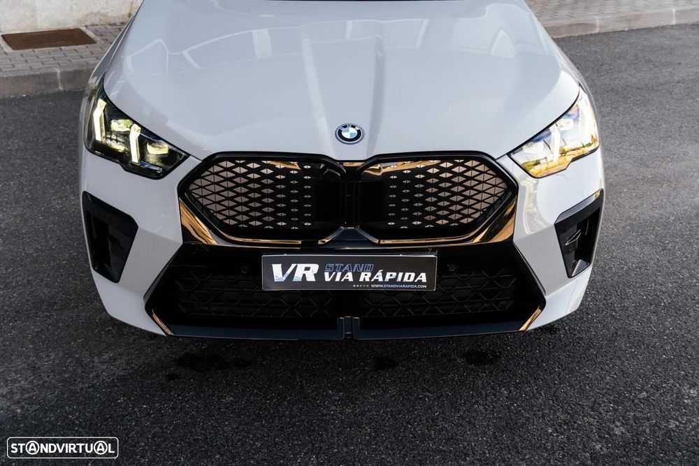 BMW iX2 eDrive20 Pack Desportivo M Pro - 29