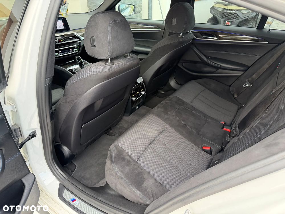 BMW Seria 5 530e iPerformance M Sport sport - 21