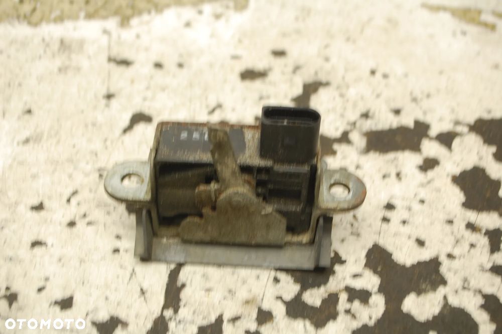 ZAMEK KLAPY BAGAŻNIKA TYŁ TYLNY 1P0827505A SEAT LEON II ALTEA TOLEDO III 5P0827505C 5P5827505 1K6827505E VW GOLF V PASSAT B6 - 6