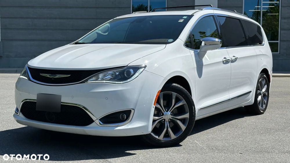 Chrysler Pacifica - 2