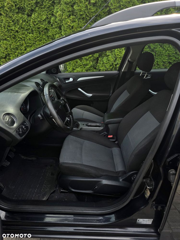 Ford Mondeo - 7
