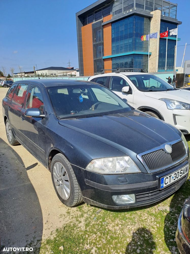 Skoda Octavia 2.0TDI Ambiente DSG - 1