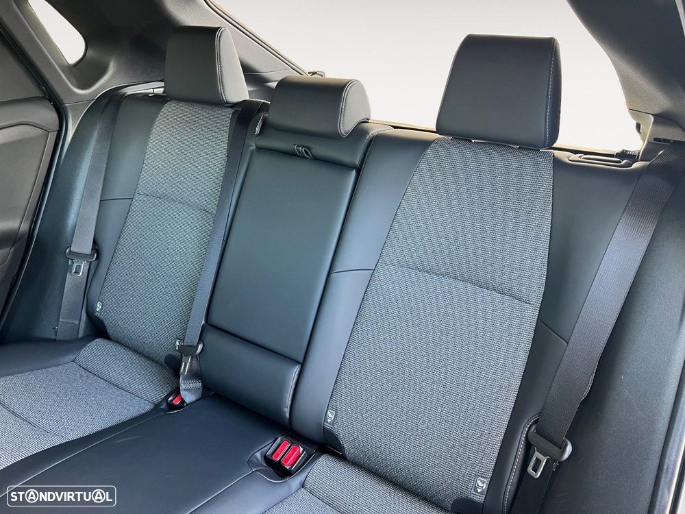 Toyota bZ4X 73.1 kWh Premium - 27