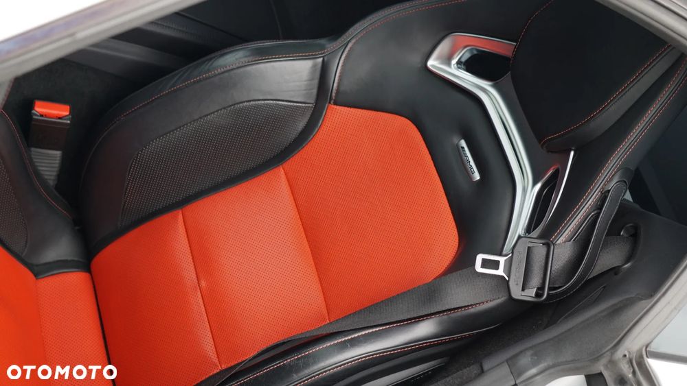 Mercedes-Benz AMG GT Speedshift 7G-DCT - 16