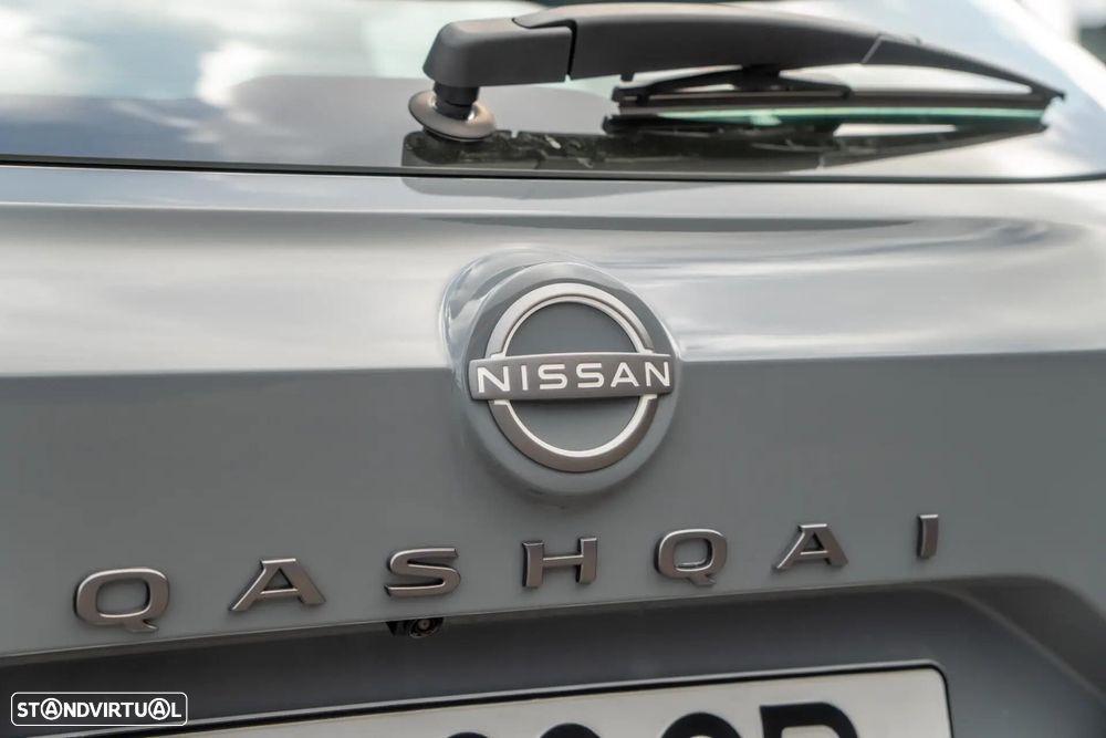 Nissan Qashqai 1.3 DIG-T N-Connecta - 32